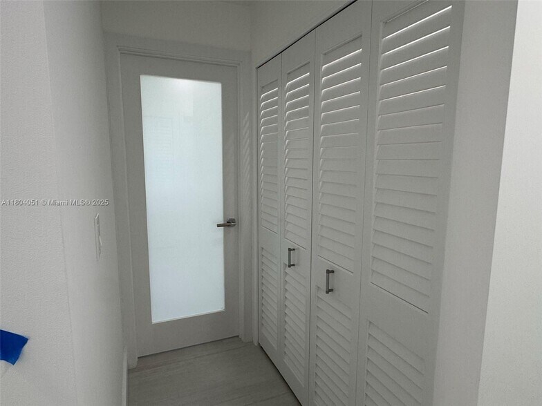 Building Photo - 12721 SW 68th Ter