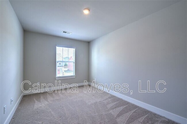 Building Photo - 251 Keaton Ct