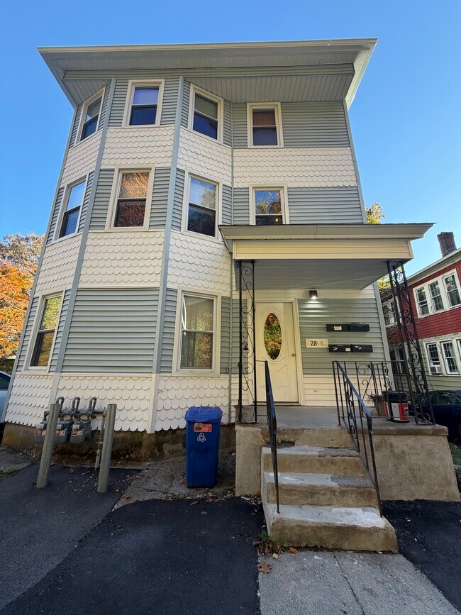 Building Photo - 28 Hermitage Ln