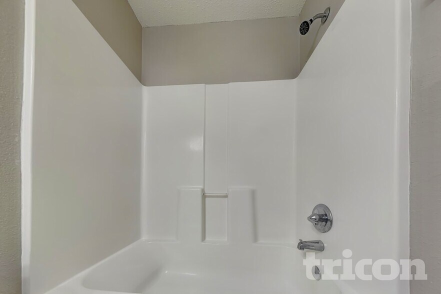 Building Photo - 6453 Townsend Way