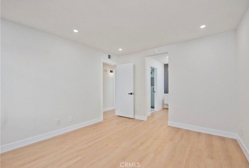 Building Photo - 18028 Saratoga Way