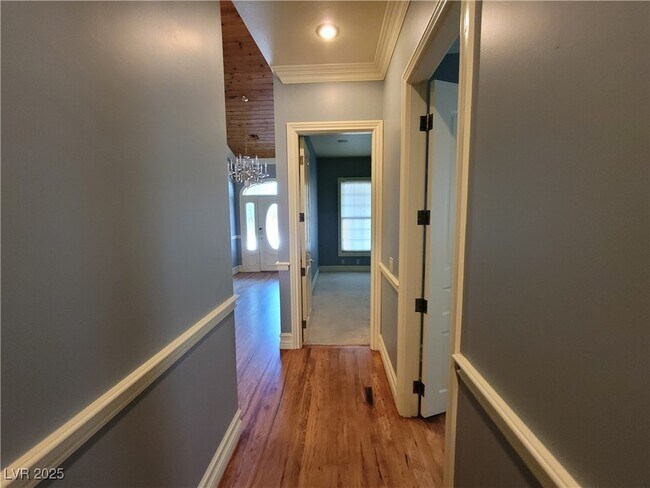 Building Photo - 5110 N Valadez St