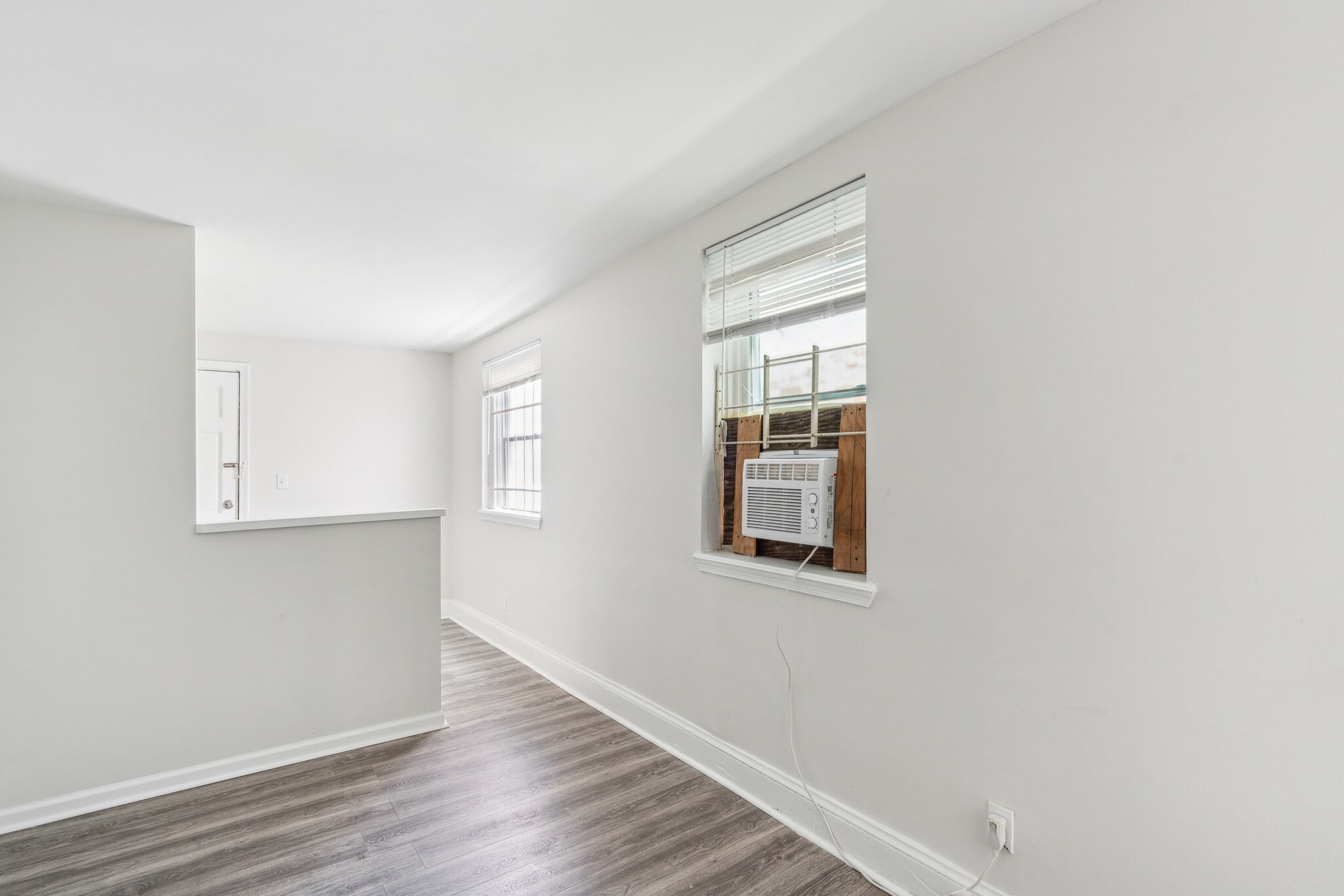 Building Photo - 822 W Lombard St