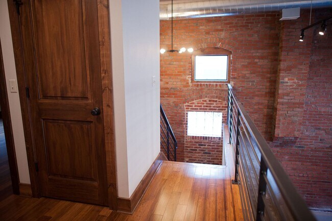 Building Photo - Union Biscuit West - 105