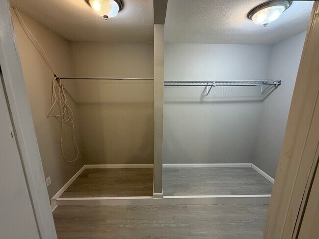 Building Photo - 5412 39th Dr