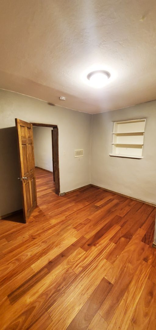 Building Photo - 945 Agua Fria St