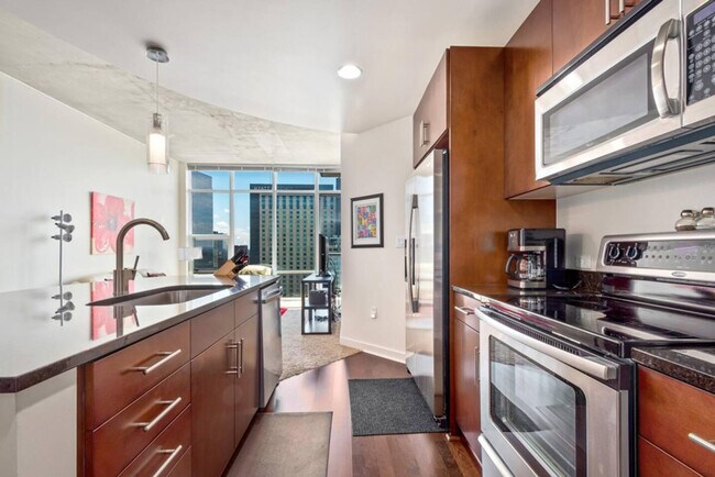 Building Photo - 911 15th St