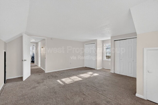 Building Photo - 9923 Jeffrey Dr