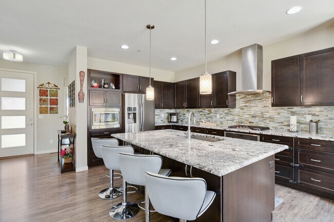 Building Photo - 14055 Touchstone St