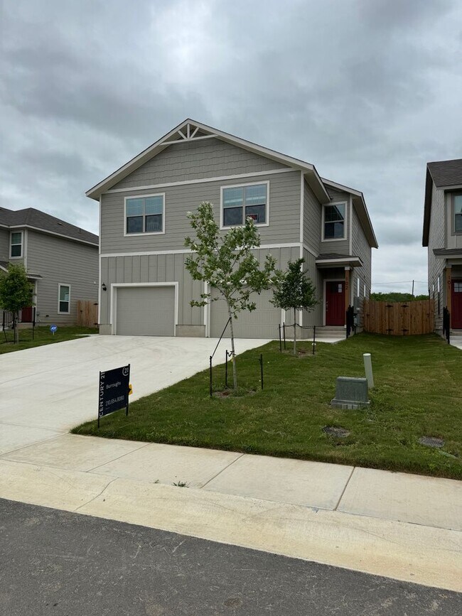 Building Photo - NEW CONSTRUCTION IN GATED COMMUNITY!!! BUI...