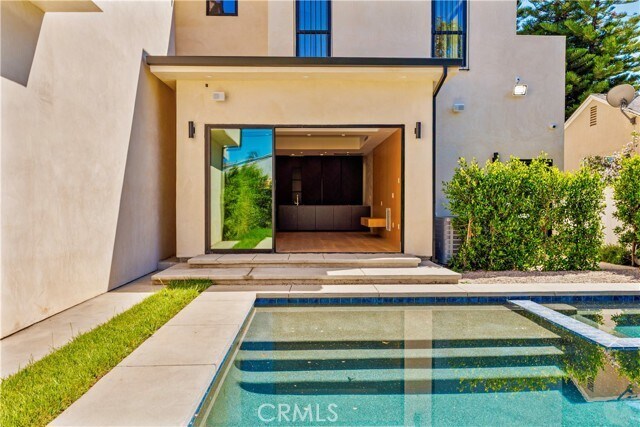 Building Photo - 5935 Yarmouth Ave