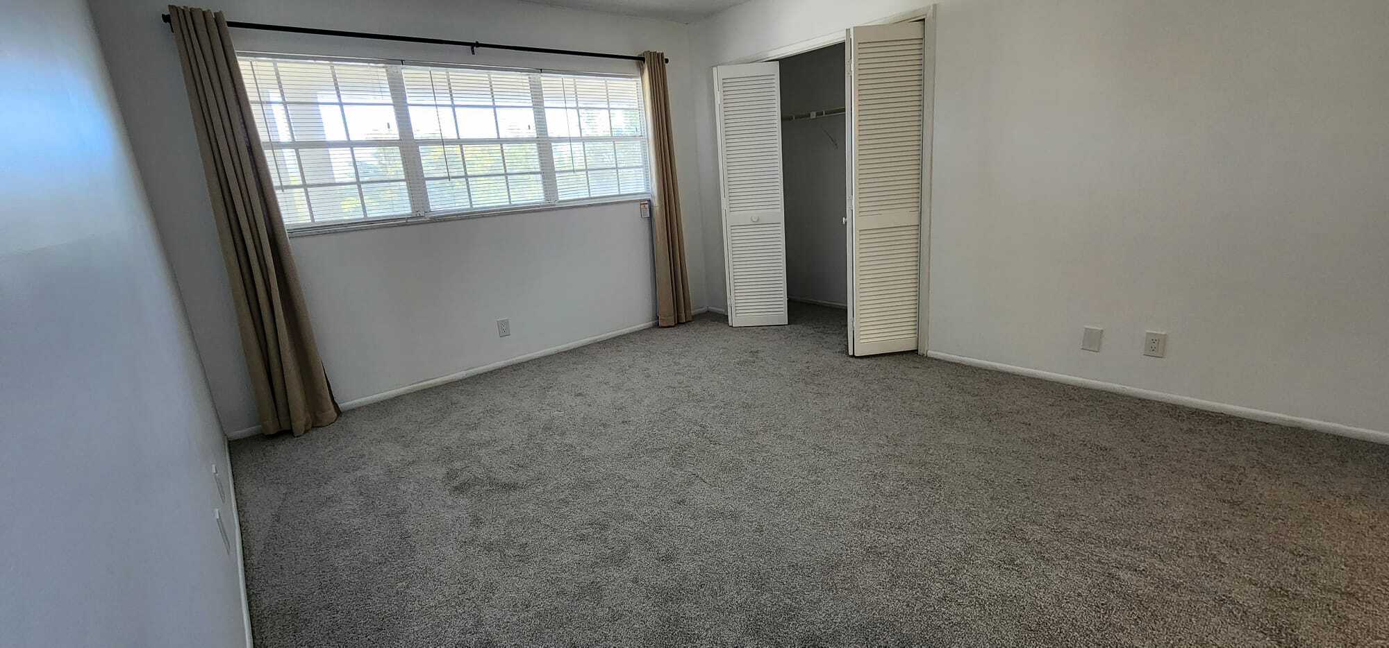 Building Photo - 3010 N Course Dr