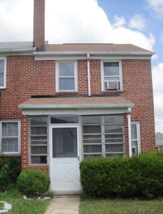 Primary Photo - 7240 Gough St