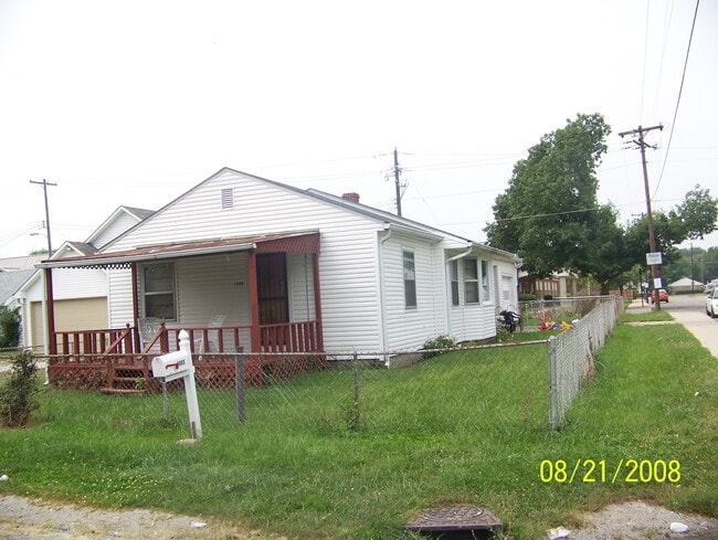 Primary Photo - 1660 N Centennial St