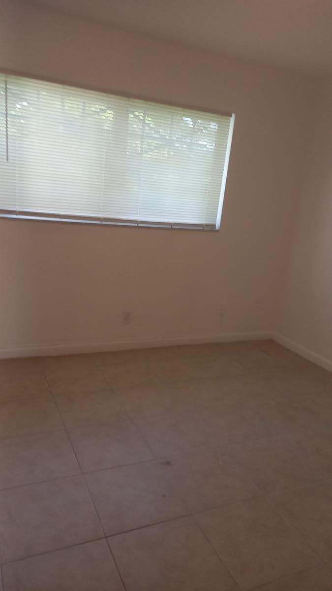 Building Photo - 4165 SW 67th Ave