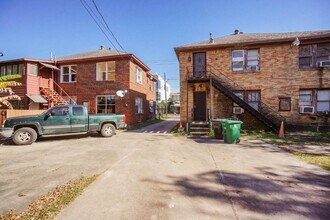 Building Photo - 4316-4312 Jack St