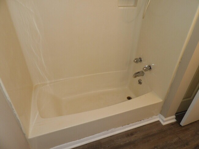 Building Photo - 434 Harrodswood Rd