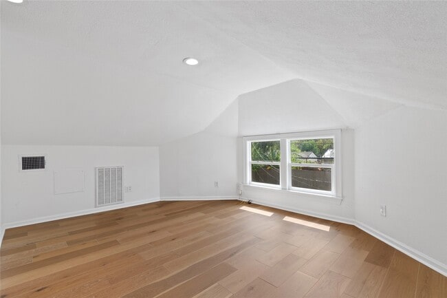 Building Photo - 6413 Remlap St