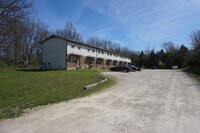 Building Photo - Unit 2