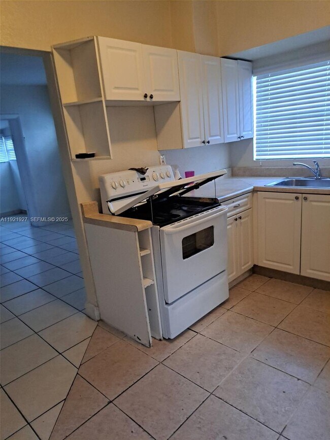 Building Photo - 1411 NW 55th Terrace