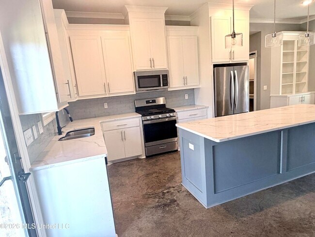 Building Photo - 531 Birchwood Blvd