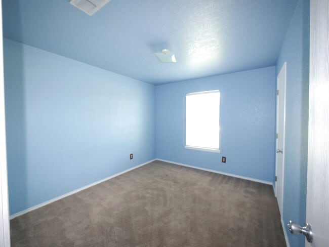 Building Photo - HOME WITH NEW CARPET and LARGE YARD IN WIL...