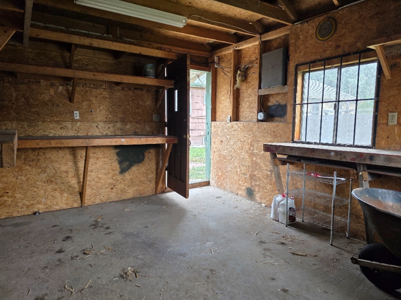 Building Photo - 251 Belford Ave