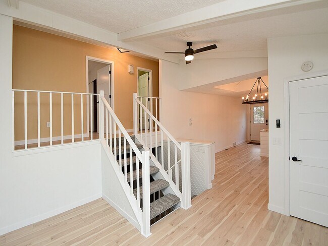 Building Photo - 4640 Washington Ave