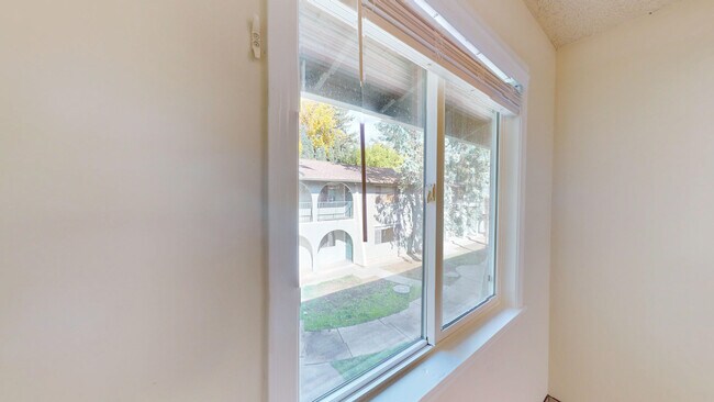 Building Photo - 18193 Happy Ln