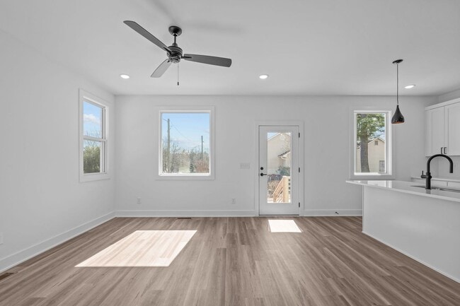 Building Photo - Luxurious Newly Built 3BD, 4BA Downtown Raleigh Townhome with Spacious Balcony and Natural Light ...