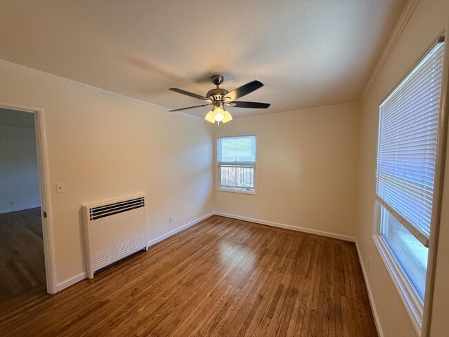 Building Photo - 816 Cowper St