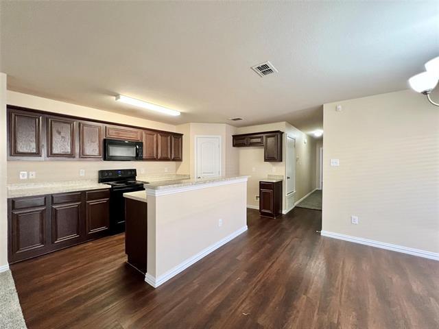 Building Photo - 705 River Garden Dr