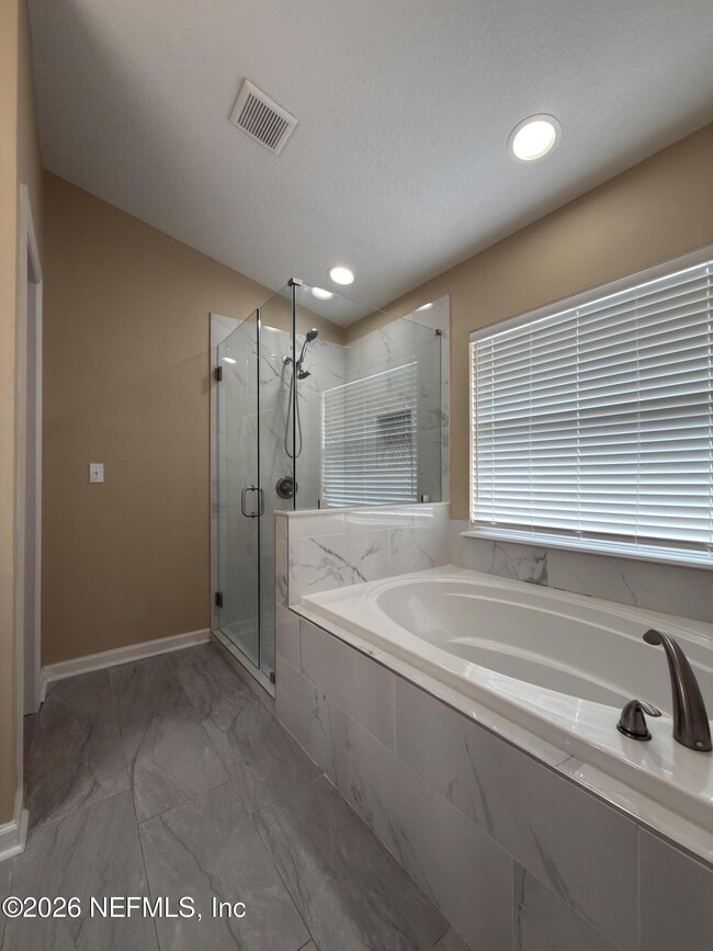 Building Photo - 2472 Willowbend Dr