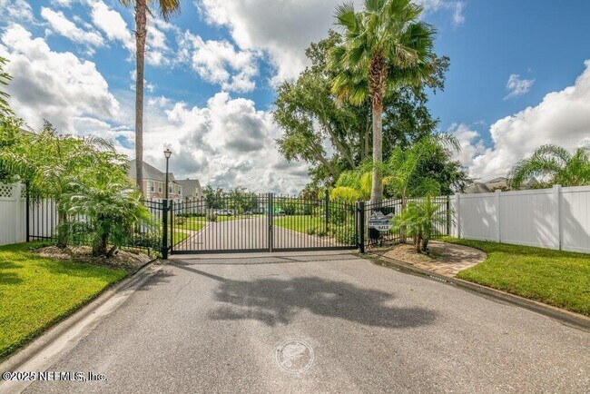 Building Photo - 4786 Yacht Ct