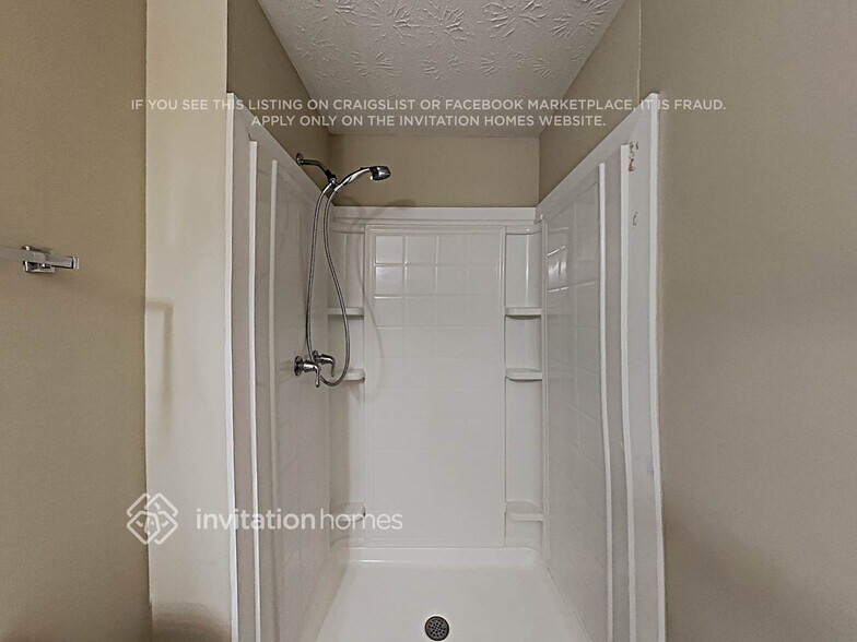 Building Photo - 3930 Grove Trail