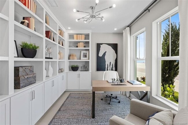 Building Photo - 823 SW Pr Ave