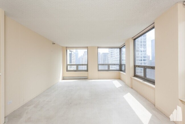 Building Photo - 450 N Wabash Ave