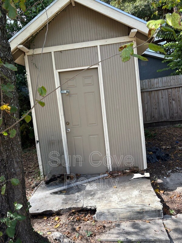 Building Photo - 1216 E 17th Ave