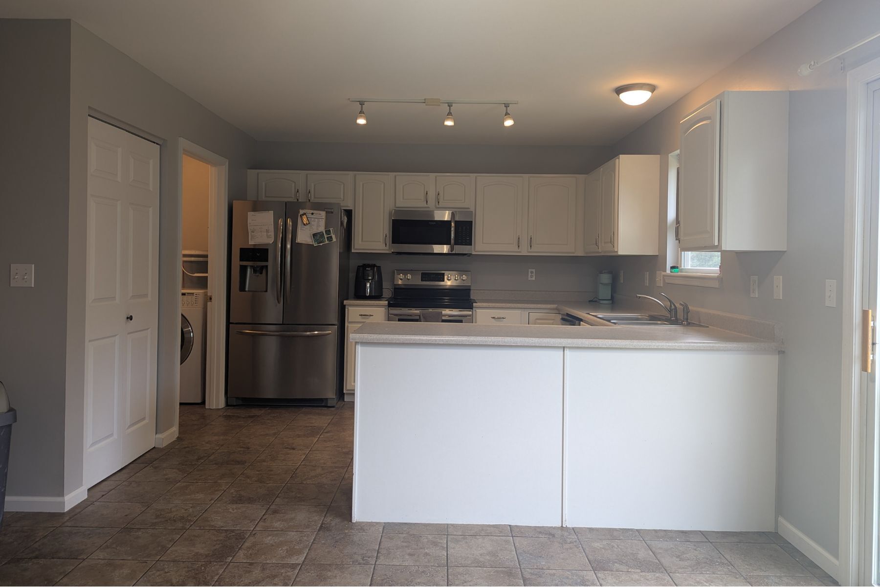 Building Photo - 107 Trotters Creek Ln