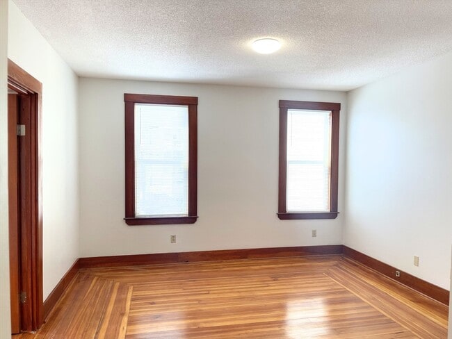 Building Photo - 25 Bennett St