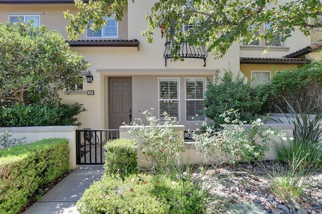Building Photo - 15723 Parkhouse Dr