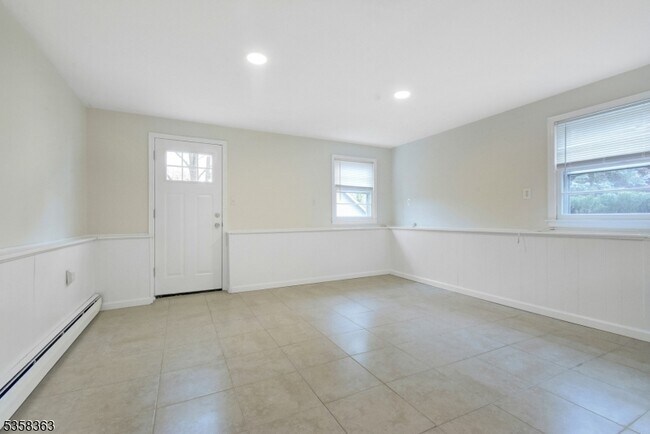 Building Photo - 26 Rawley Pl