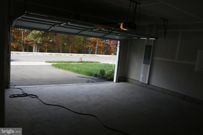 Building Photo - 218 Munsee Cir