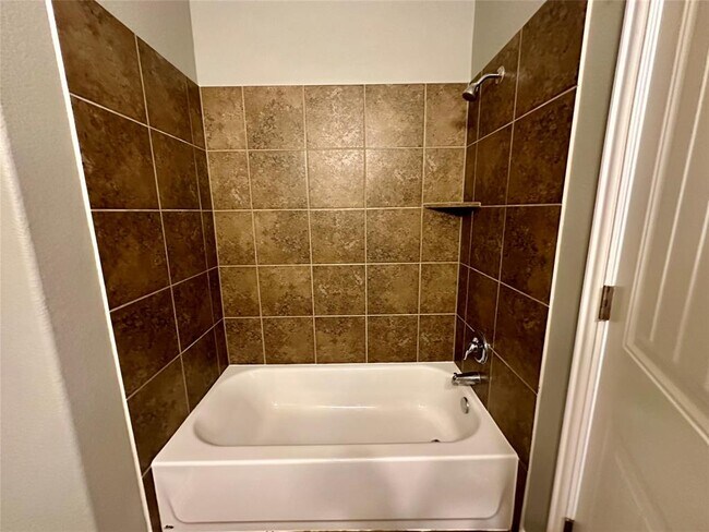 Building Photo - 202 Saffron Springs