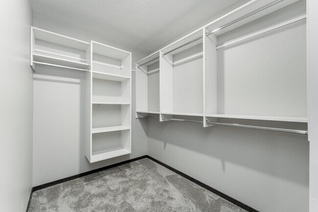 Building Photo - 7213 E 45th St