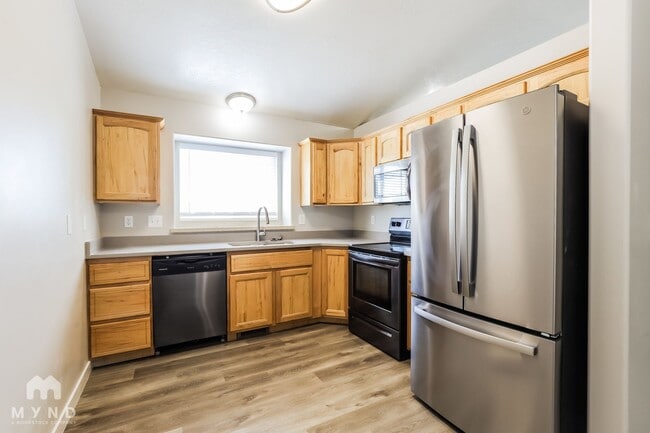 Building Photo - 1340 N 3850 W