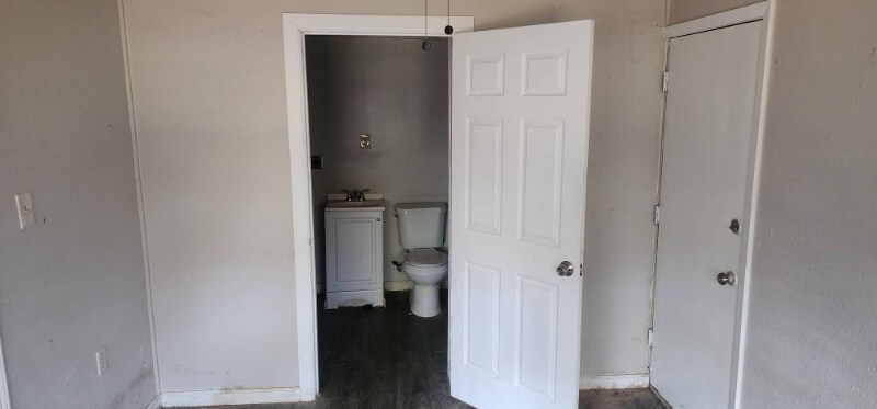 Building Photo - 6029 Cessna Dr