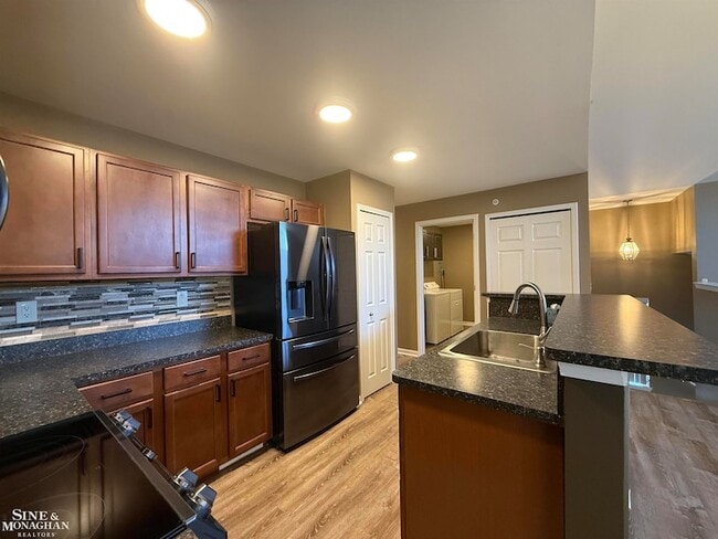 Building Photo - 27017 Carrington Pl