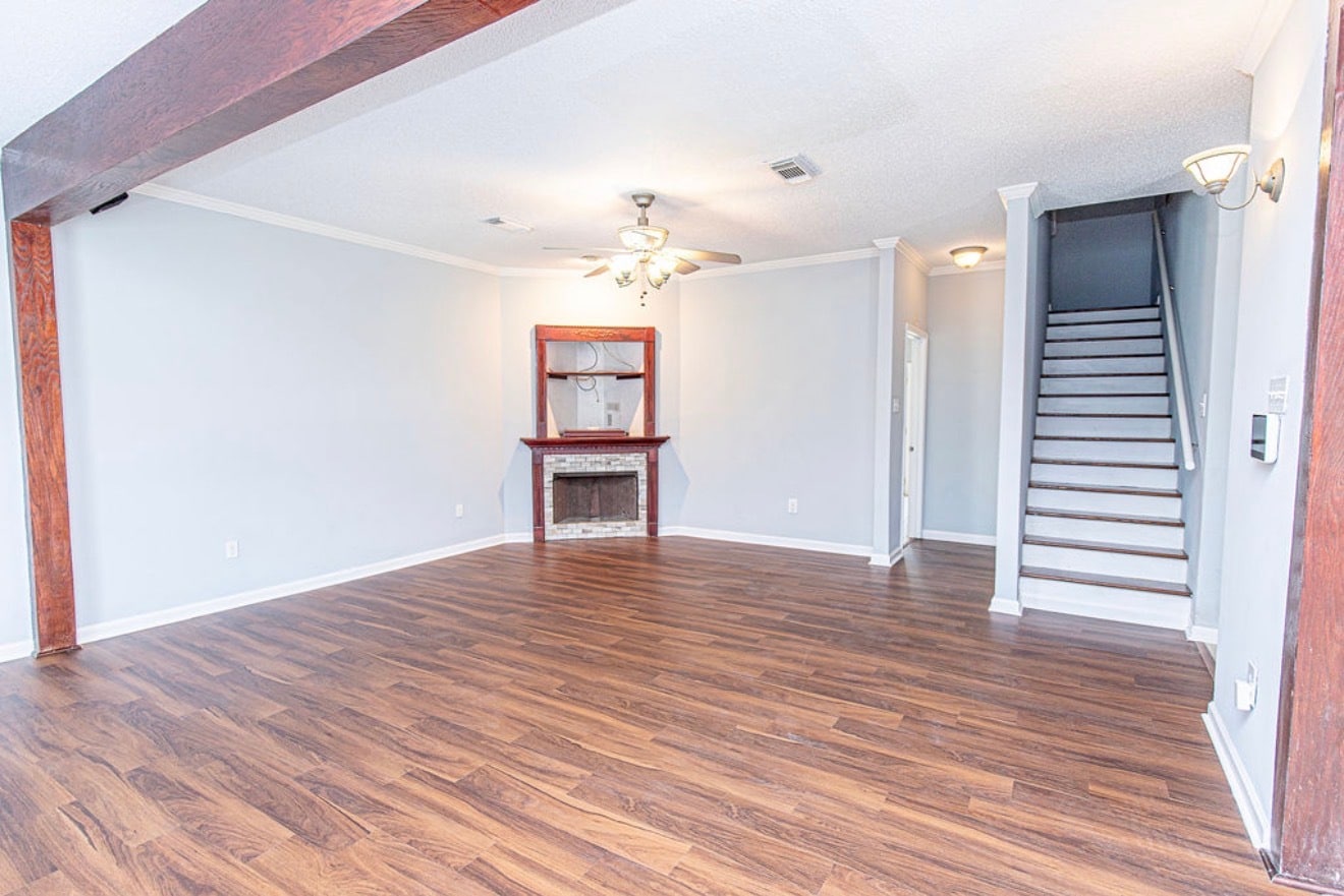 Building Photo - 15558 Riverdale Ave E