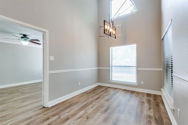 Building Photo - 3813 Beaumont Ln